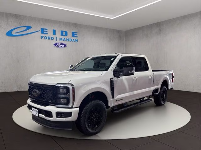 2026 Star White Metallic Tri-Coat Ford Super Duty F-250 SRW Lariat Black Appearance 4X4 Truck