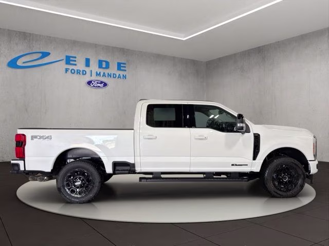 2026 Star White Metallic Tri-Coat Ford Super Duty F-250 SRW Lariat Black Appearance 4X4 Truck