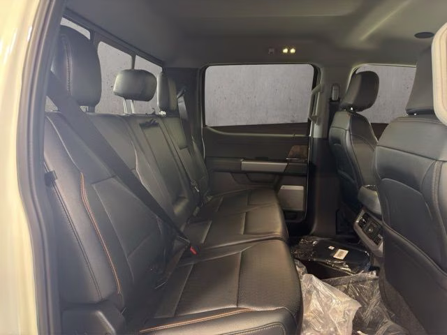 2026 Star White Metallic Tri-Coat Ford Super Duty F-250 SRW Lariat Black Appearance 4X4 Truck