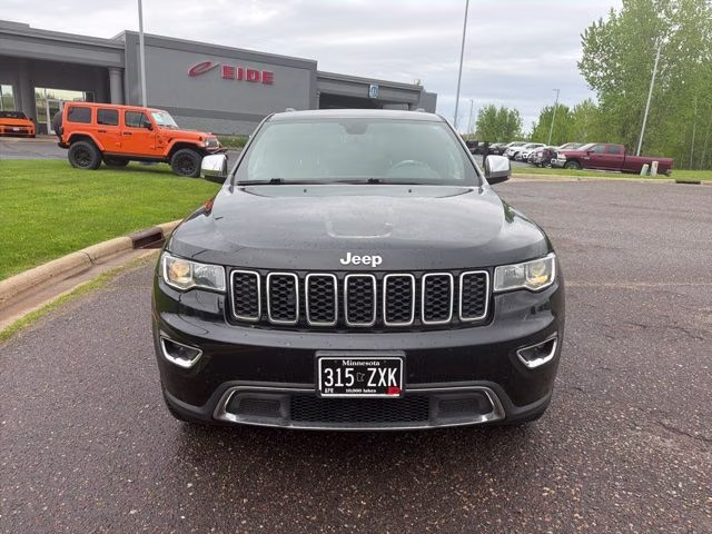 2018 Diamond Black Crystal Pearlcoat Jeep Grand Cherokee Limited 4X4 SUV