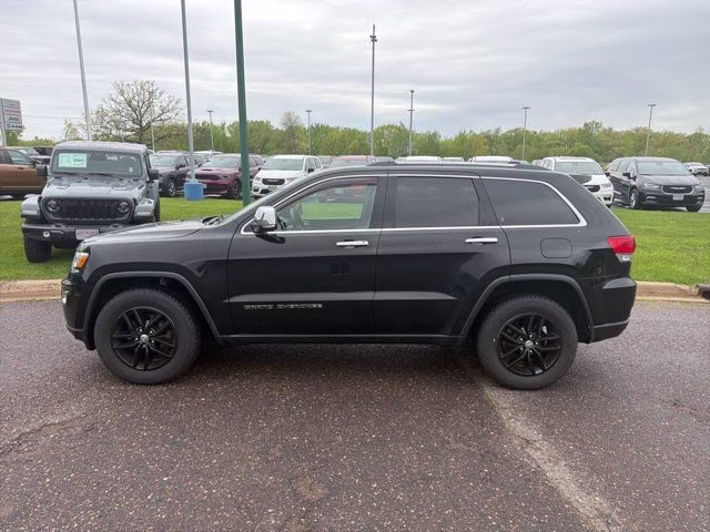2018 Diamond Black Crystal Pearlcoat Jeep Grand Cherokee Limited 4X4 SUV