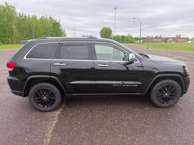 2018 Diamond Black Crystal Pearlcoat Jeep Grand Cherokee Limited 4X4 SUV