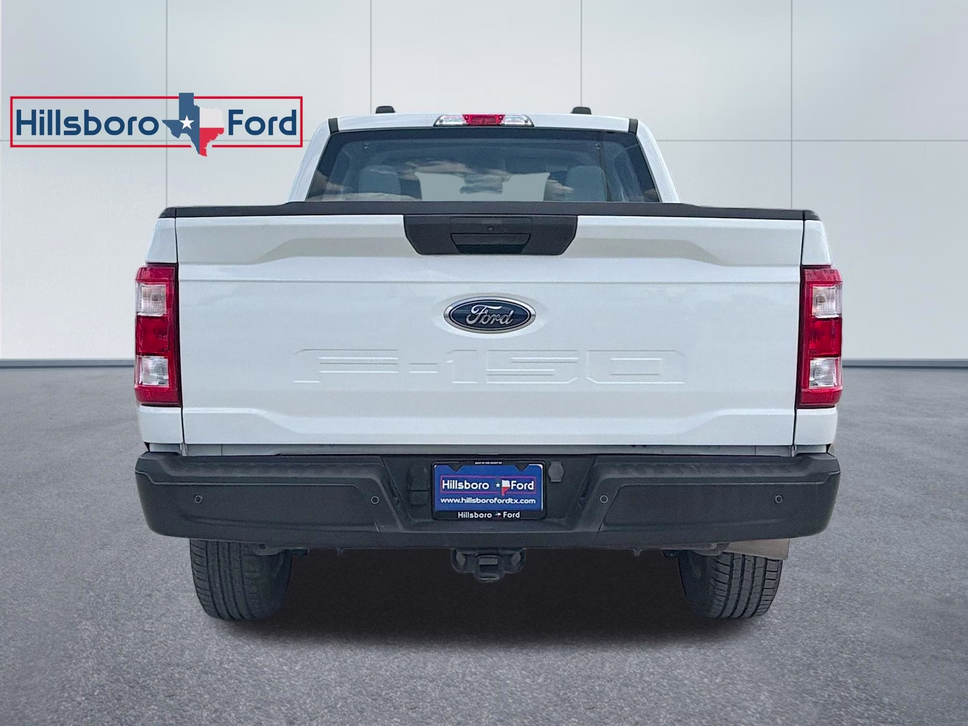 2023 Oxford White Ford F-150 XL 4X4 Truck