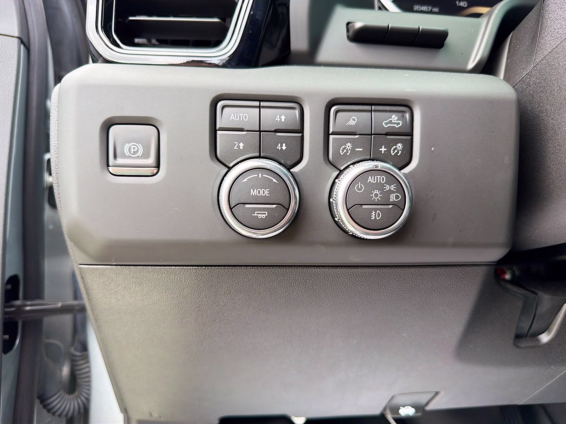 2026 Sterling Metallic GMC Sierra 2500HD AT4 4X4 Truck