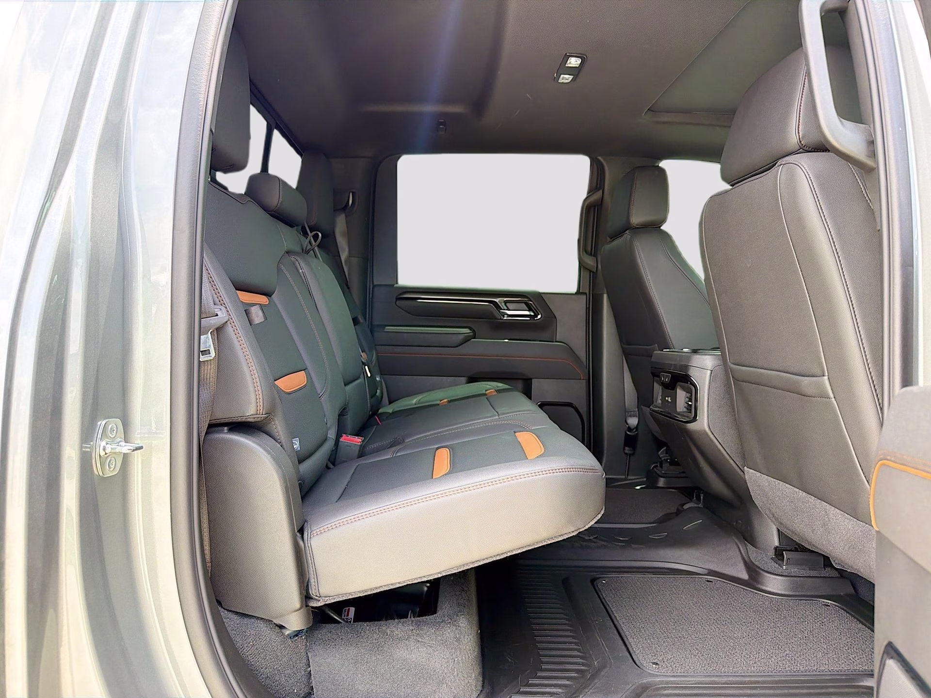 2026 Sterling Metallic GMC Sierra 2500HD AT4 4X4 Truck