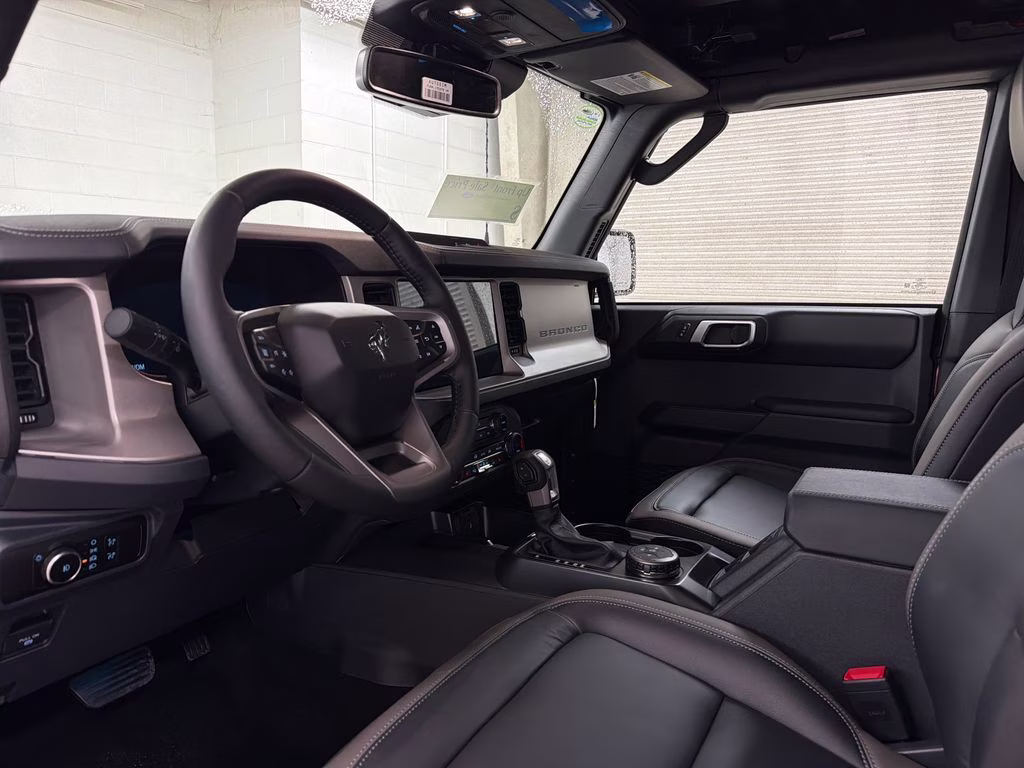 2026 RUBY RED TNTD Ford Bronco Outer Banks 4X4 SUV