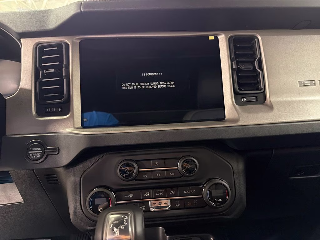 2026 OXFORD WHITE Ford Bronco Outer Banks 4X4 SUV