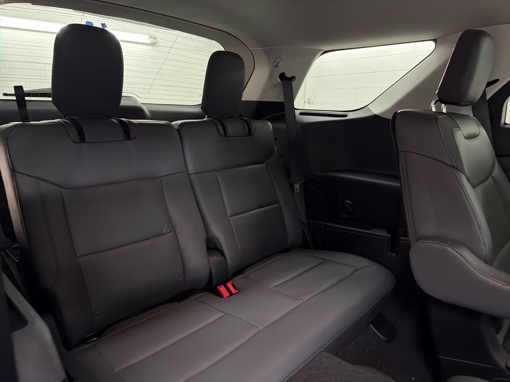 2026 STAR WHITE Ford Explorer Active RWD SUV