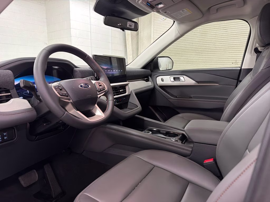 2026 STAR WHITE Ford Explorer Active RWD SUV
