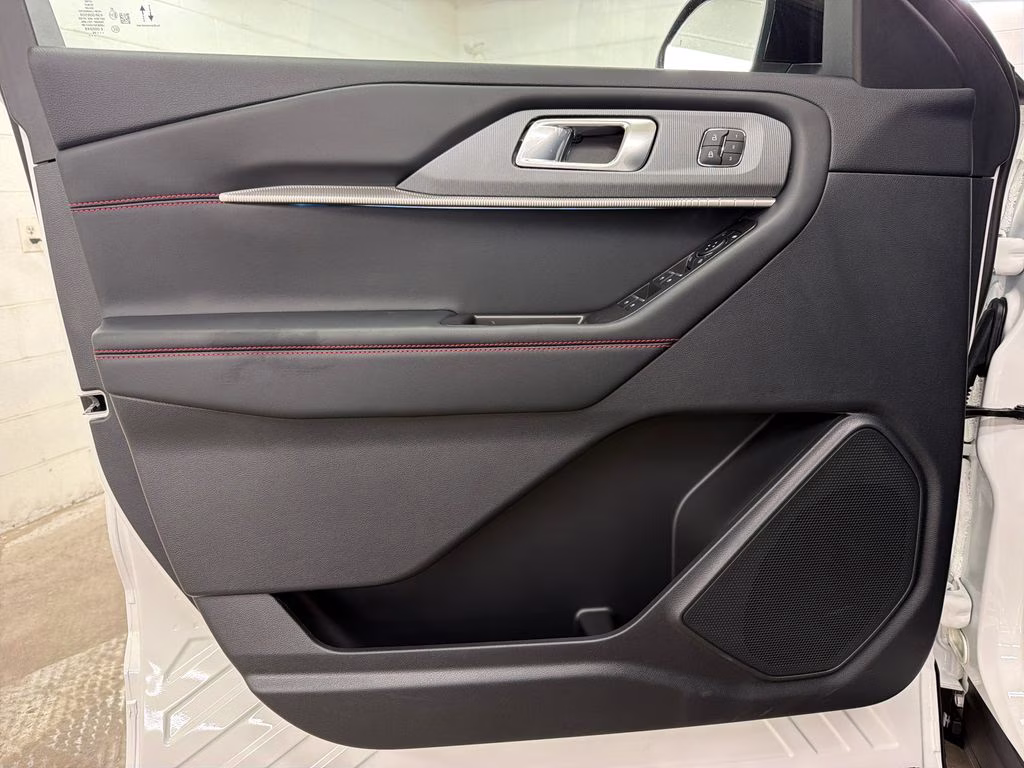 2026 STAR WHITE TRI-COAT Ford Explorer ST RWD SUV
