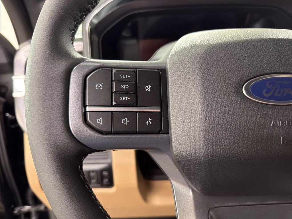 2026 AGATE BLACK Ford Super Duty F-250 SRW Lariat 4X4 Truck
