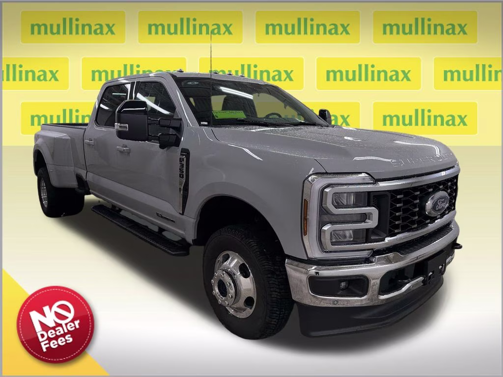 2026 AVALANCHE Ford Super Duty F-350 DRW Lariat 4X4 Truck