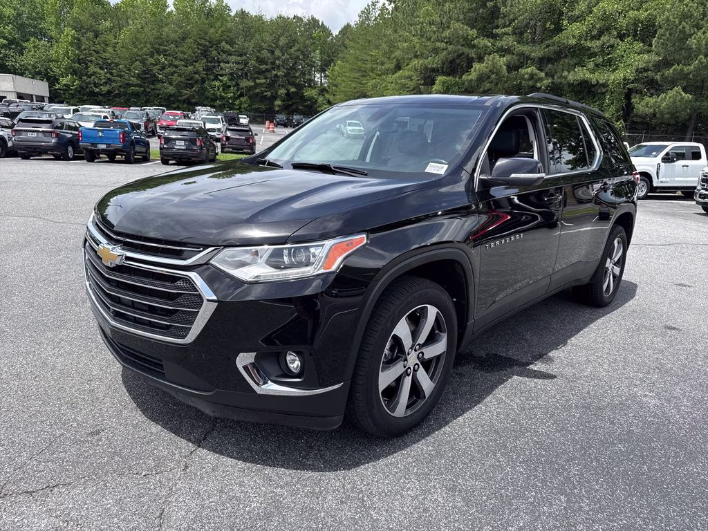 2021 Mosaic Black Metallic Chevrolet Traverse LT Leather FWD SUV