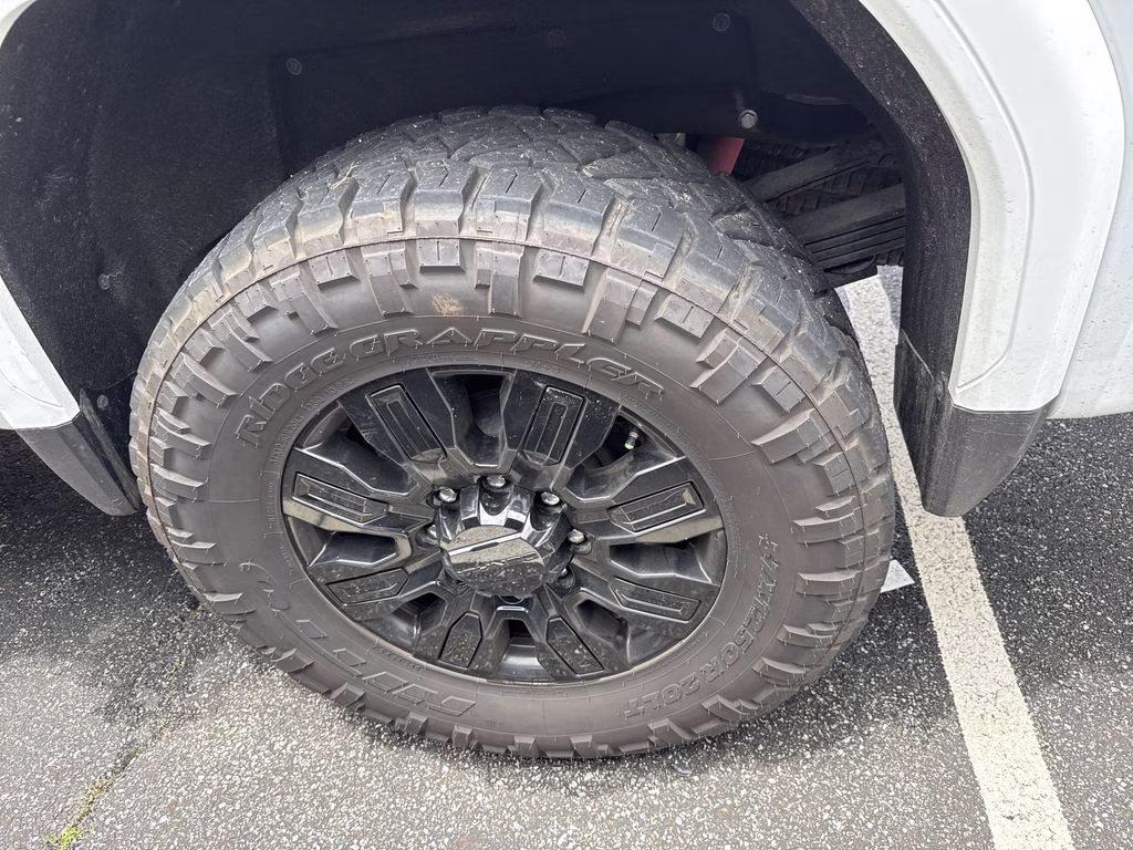 2024 Summit White GMC Sierra 3500HD Denali Ultimate 4X4 Truck