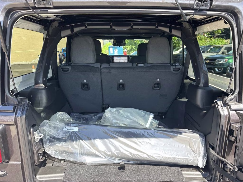 2026 Granite Crystal Metallic Clearcoat Jeep Wrangler Willys 4X4 SUV