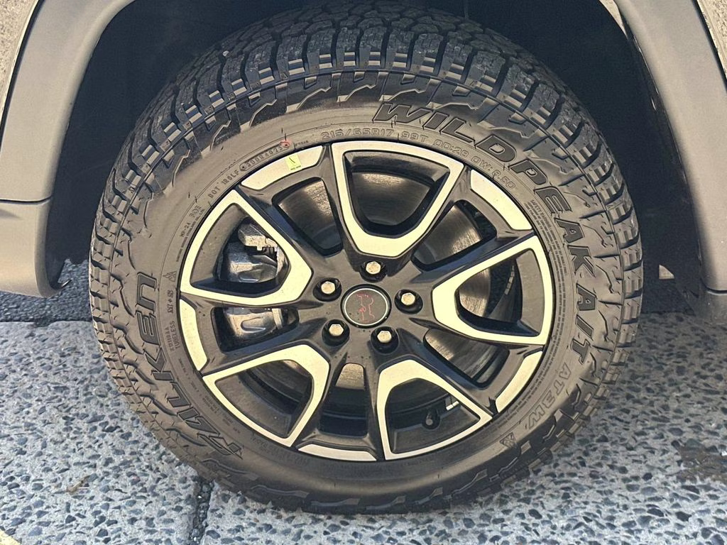 2026 Diamond Black Crystal Pearlcoat Jeep Compass Trailhawk 4X4 SUV