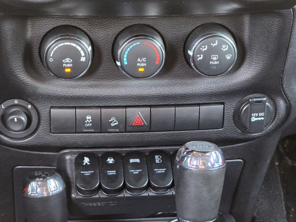 2013 Rock Lobster Clearcoat Jeep Wrangler Unlimited Sport 4X4 SUV