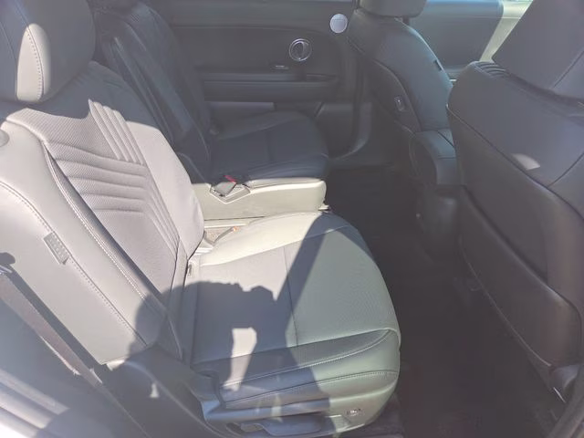 2026 Creamy White Pearl Hyundai Palisade SEL Premium AWD SUV