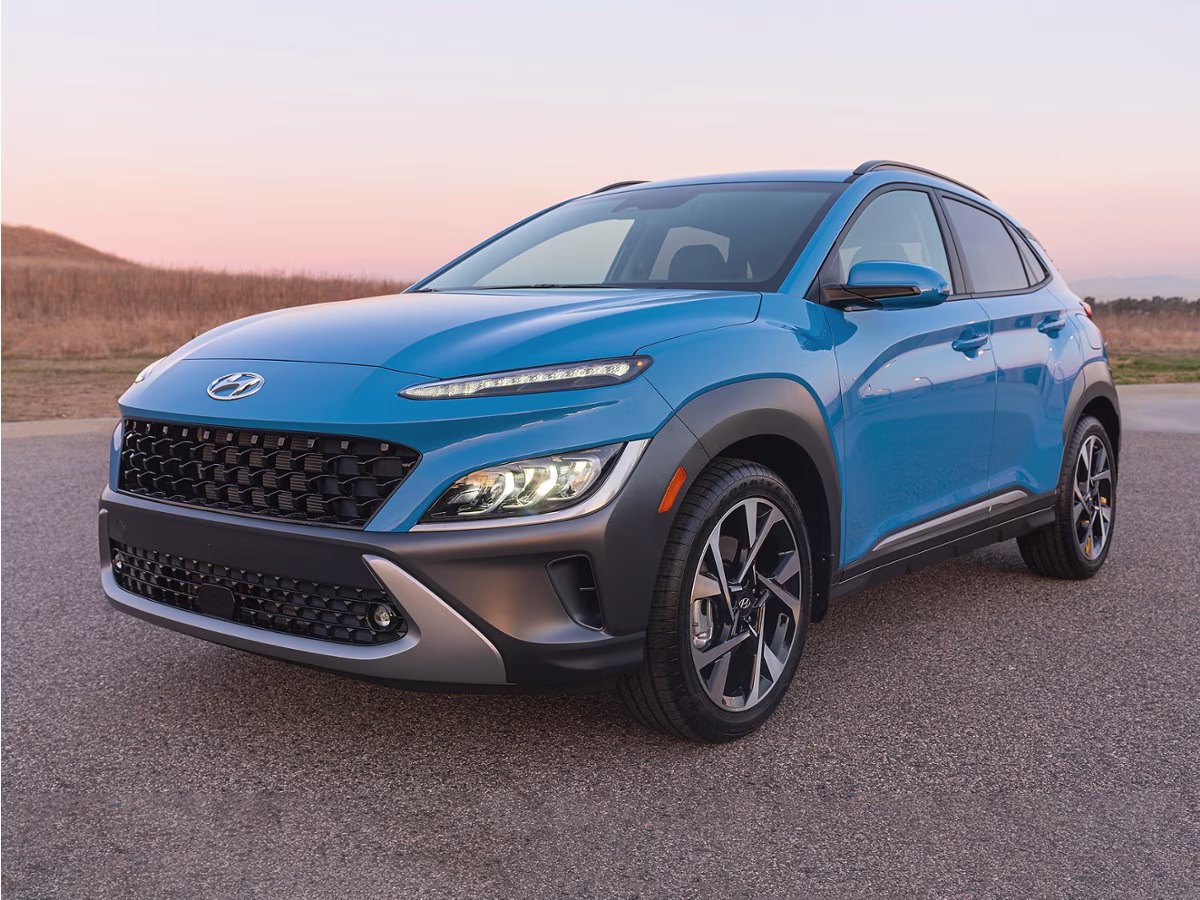 2023 Lunar White Hyundai Kona SEL AWD SUV