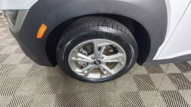 2023 Lunar White Hyundai Kona SEL AWD SUV