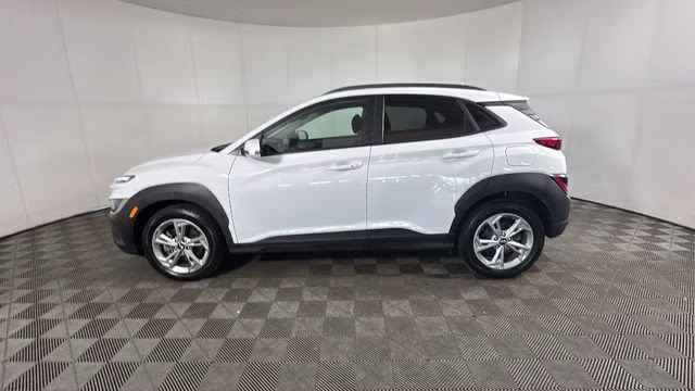 2023 Lunar White Hyundai Kona SEL AWD SUV