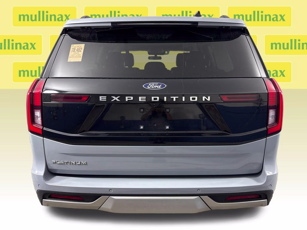 2025 Glacier Gray Metallic TriCoat Ford Expedition Platinum 4X4 SUV