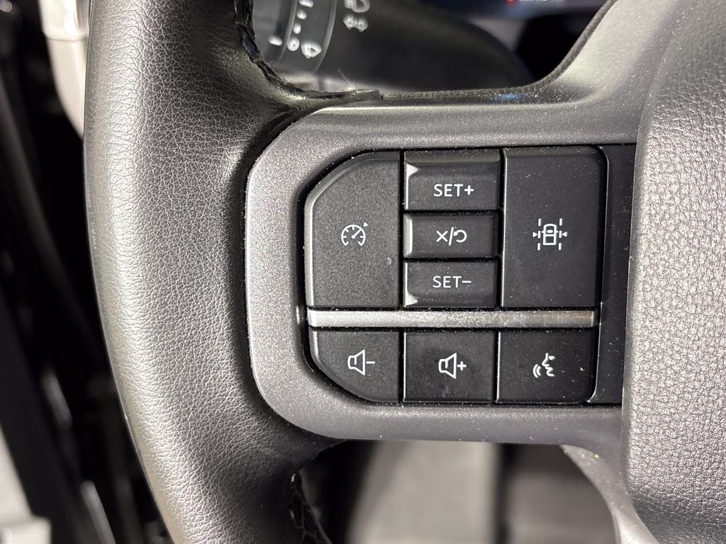 2024 Agate Black Metallic Ford F-150 XLT 4X4 Truck
