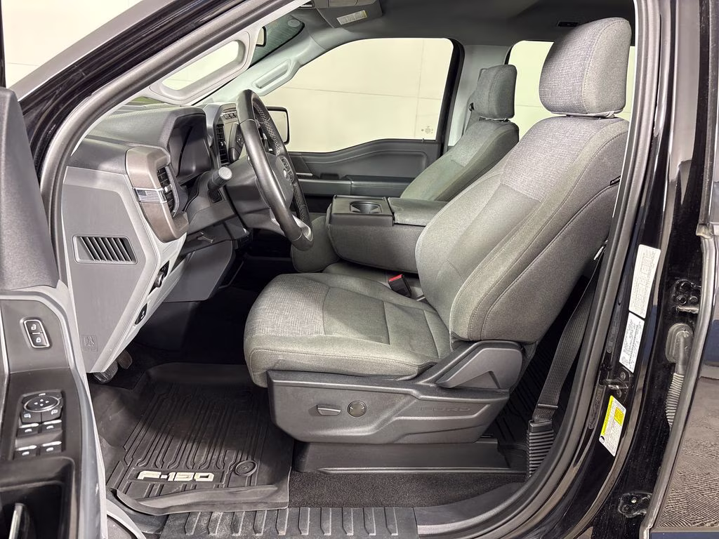 2024 Agate Black Metallic Ford F-150 XLT 4X4 Truck