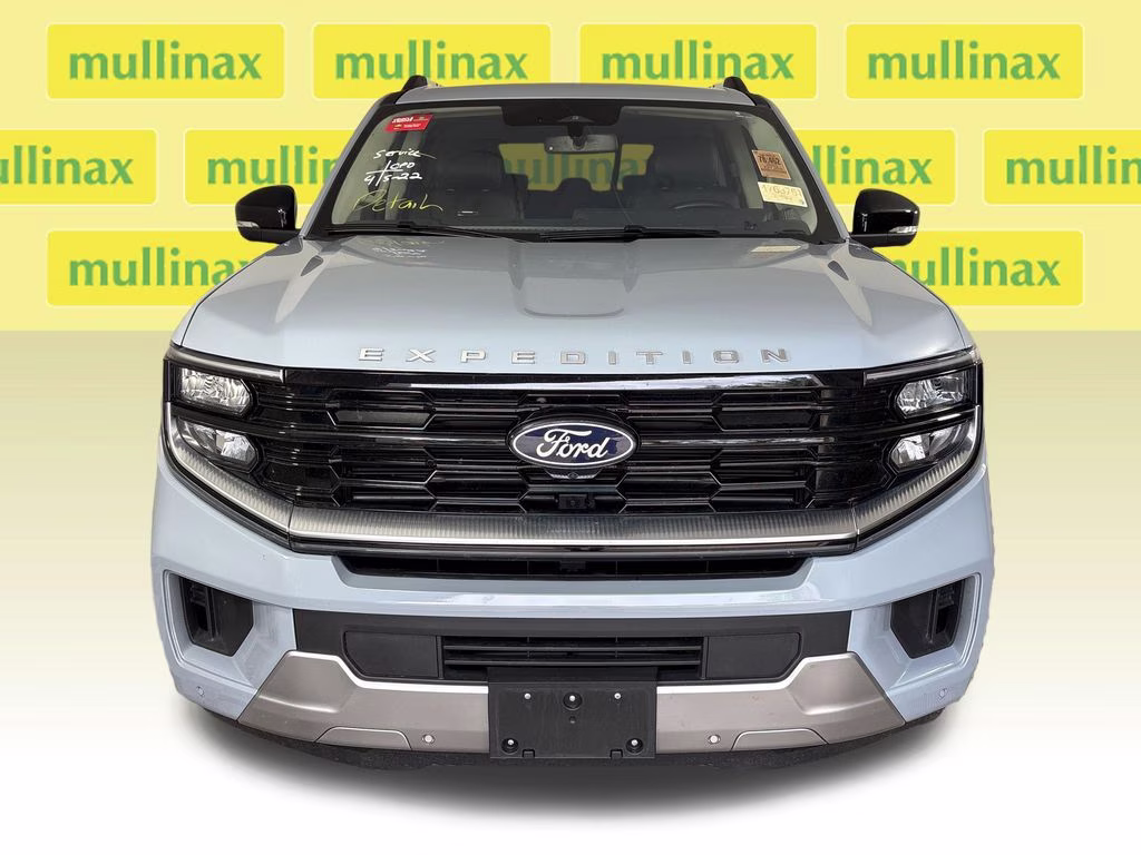 2025 Glacier Gray Metallic TriCoat Ford Expedition Platinum 4X4 SUV