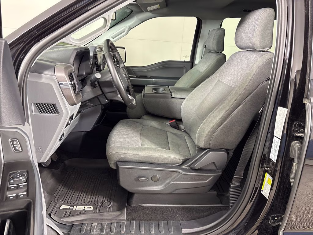 2024 Agate Black Metallic Ford F-150 XLT 4X4 Truck