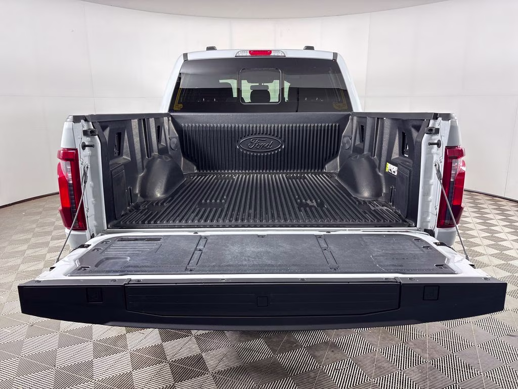 2024 Avalanche Ford F-150 XLT 4X4 Truck