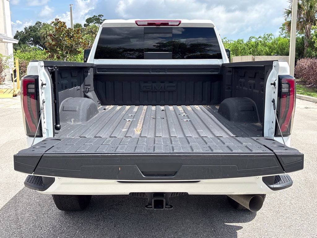 2025 Summit White GMC Sierra 2500HD AT4 4X4 Truck