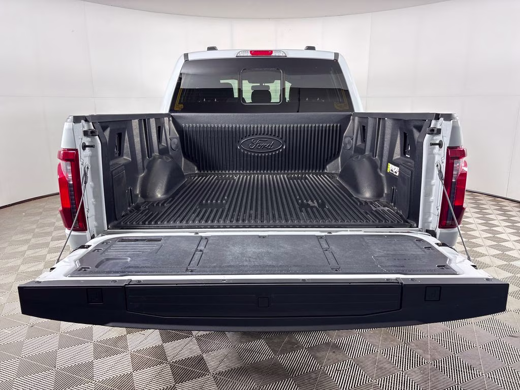 2024 Avalanche Ford F-150 XLT 4X4 Truck