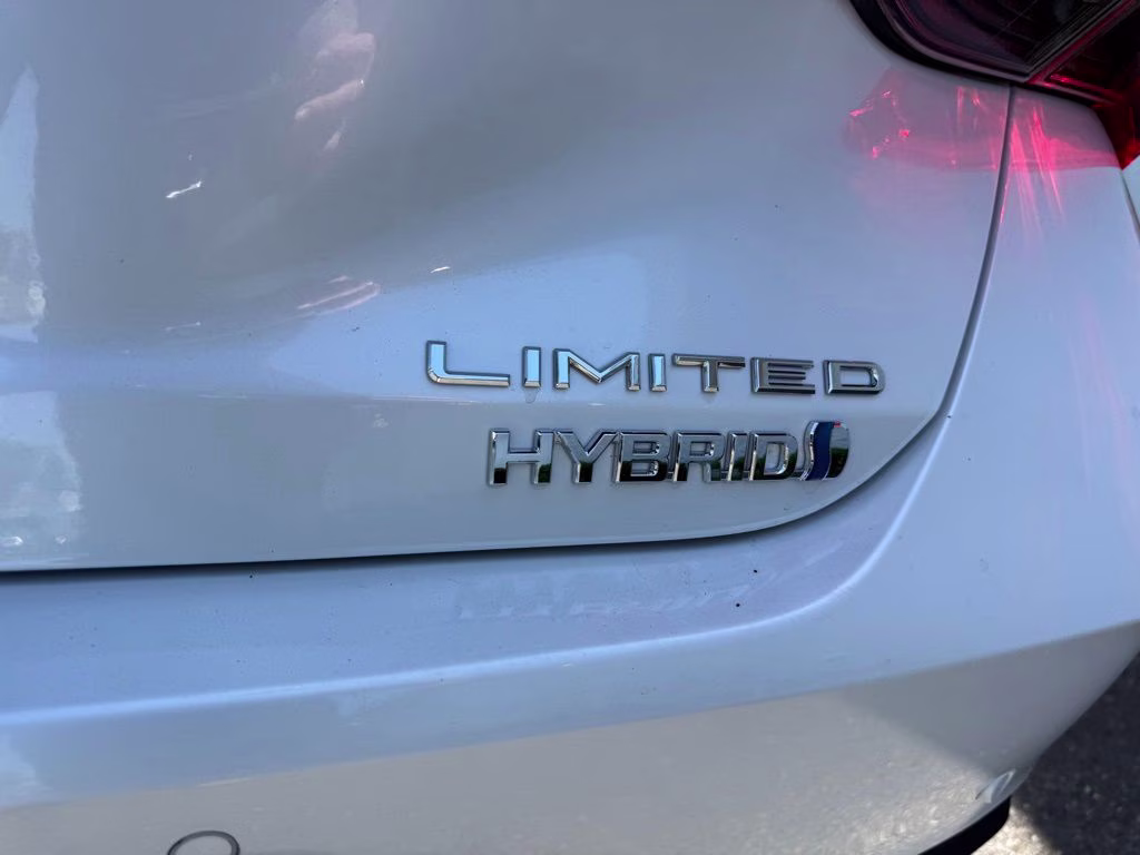 2019 Pearl Toyota Avalon Hybrid Limited FWD Sedan