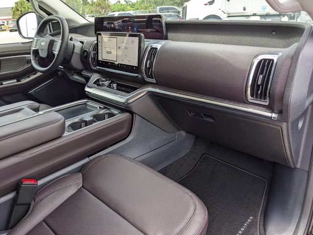 2026 Black Metallic Ford Expedition Platinum 4X4 SUV