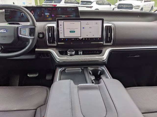 2026 Black Metallic Ford Expedition Platinum 4X4 SUV
