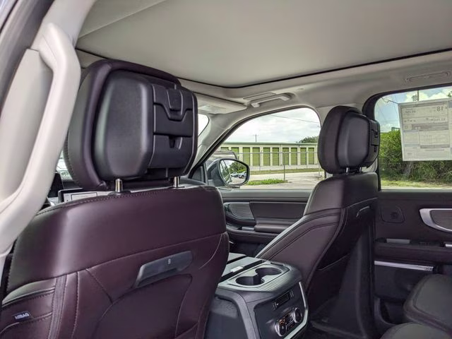 2026 Black Metallic Ford Expedition Platinum 4X4 SUV