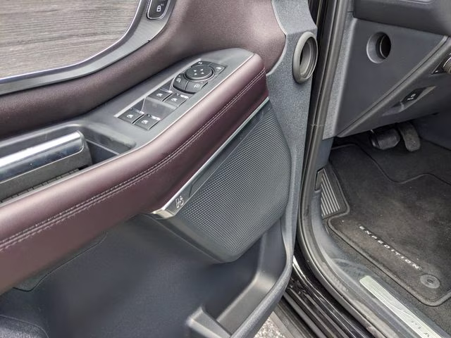 2026 Black Metallic Ford Expedition Platinum 4X4 SUV