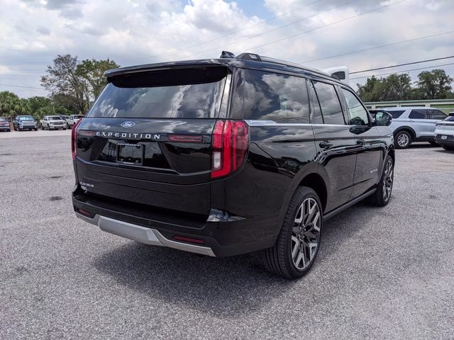 2026 Black Metallic Ford Expedition Platinum 4X4 SUV
