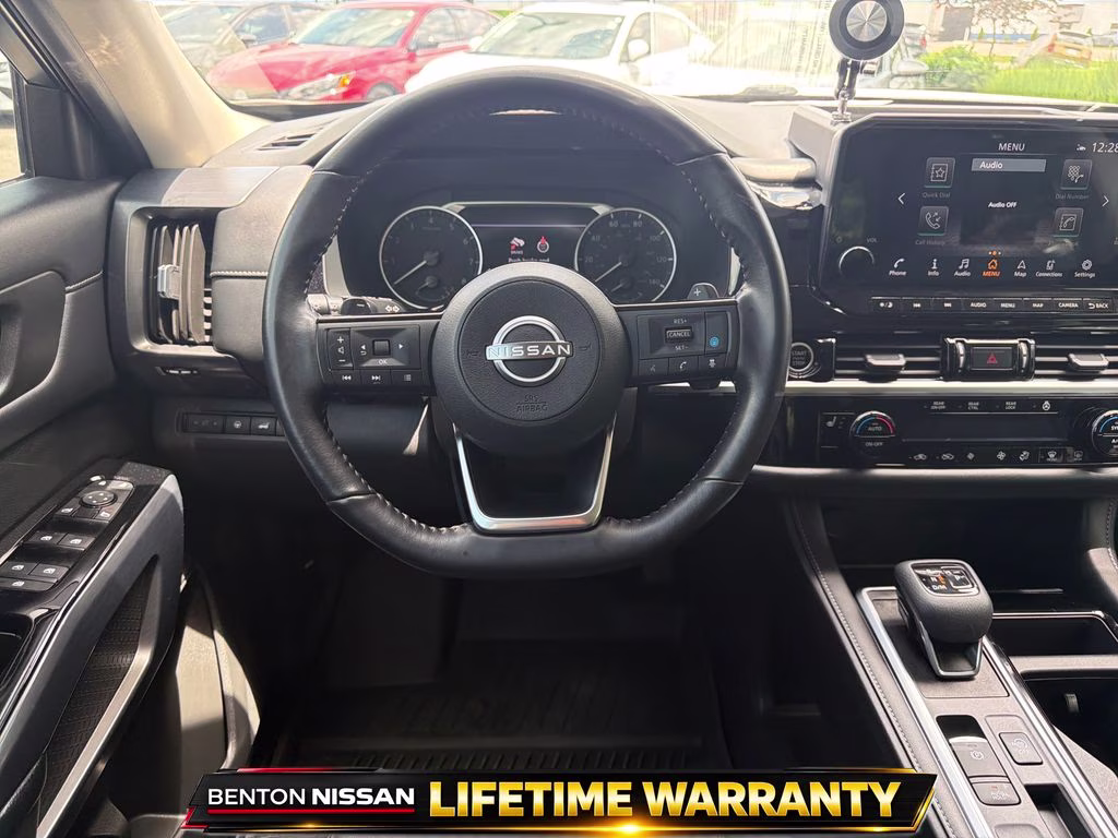 2023 Pearl White Tricoat Nissan Pathfinder SL FWD SUV