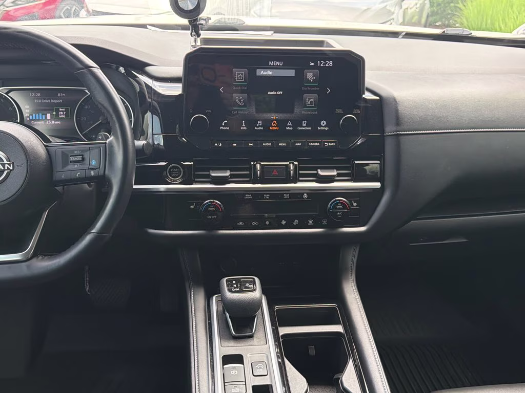 2023 Pearl White Tricoat Nissan Pathfinder SL FWD SUV