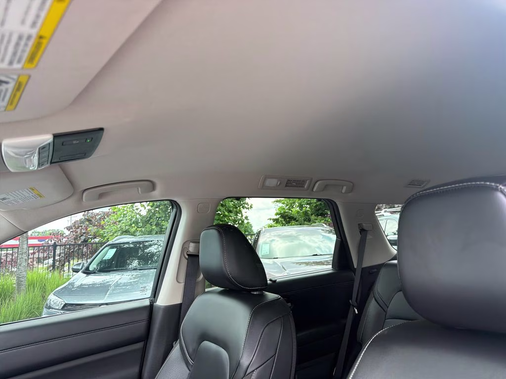 2023 Pearl White Tricoat Nissan Pathfinder SL FWD SUV