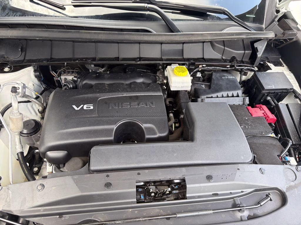 2023 Pearl White Tricoat Nissan Pathfinder SL FWD SUV