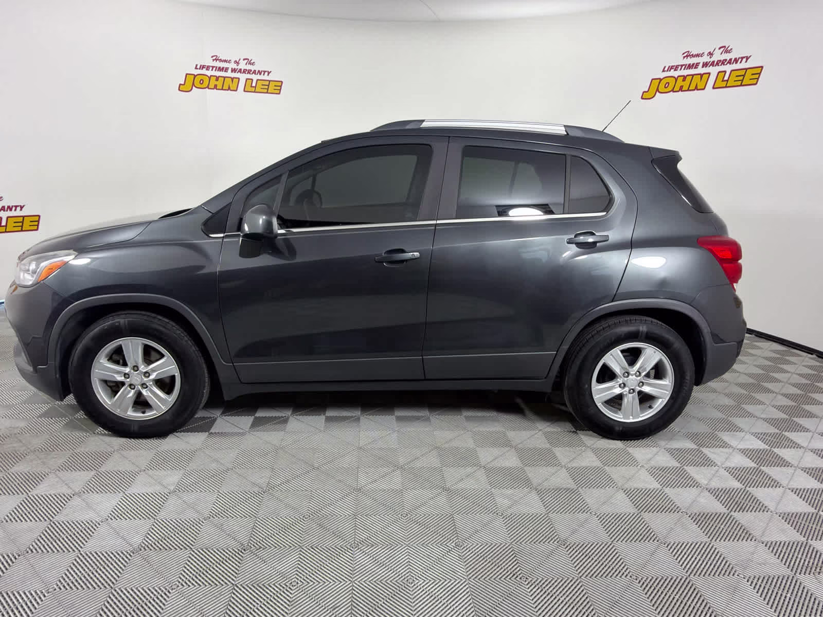 Used 2019 Chevrolet Trax LT with VIN 3GNCJLSB2KL234115 for sale in Panama City, FL