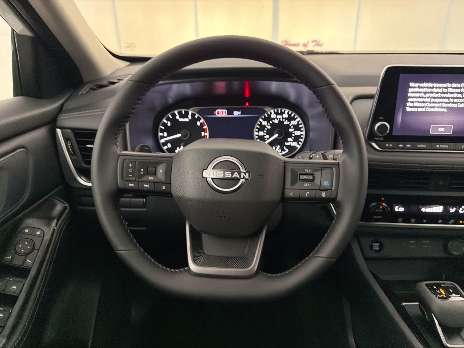 2026 Everest White Pearl Tricoat Nissan Rogue SV AWD SUV