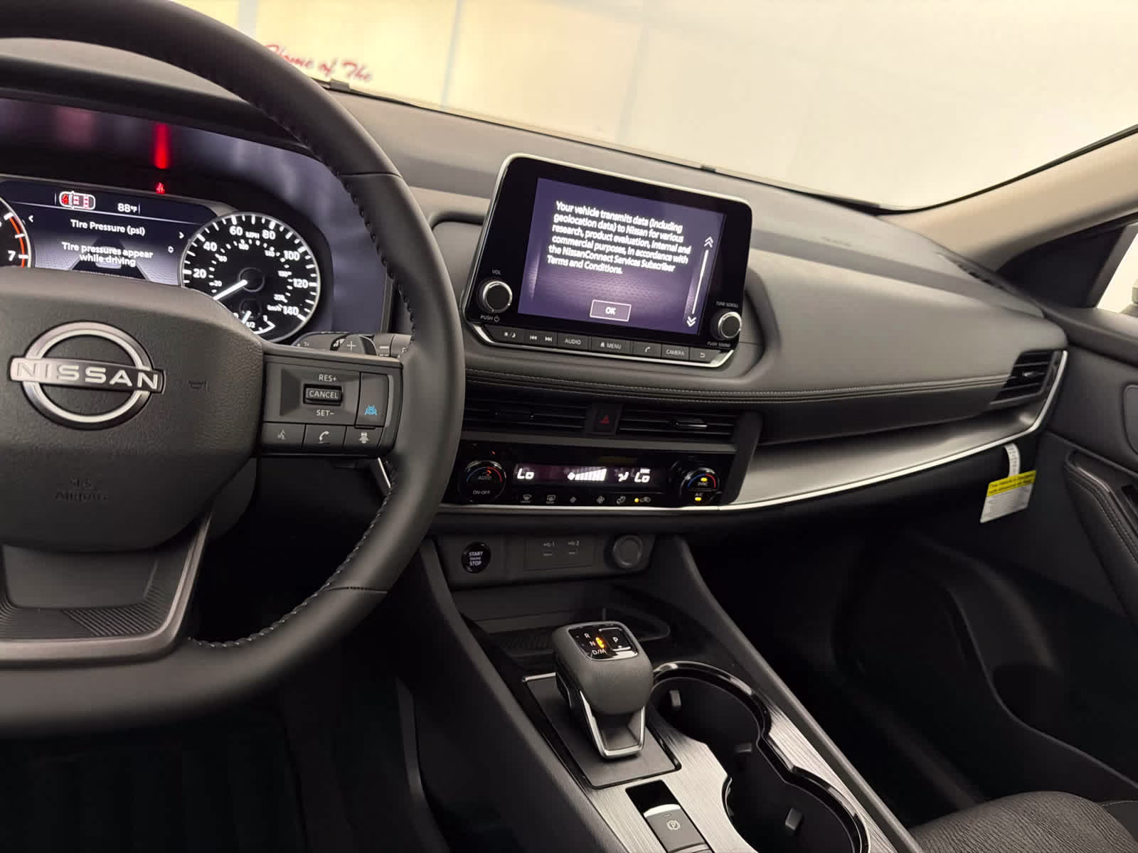 2026 Everest White Pearl Tricoat Nissan Rogue SV AWD SUV