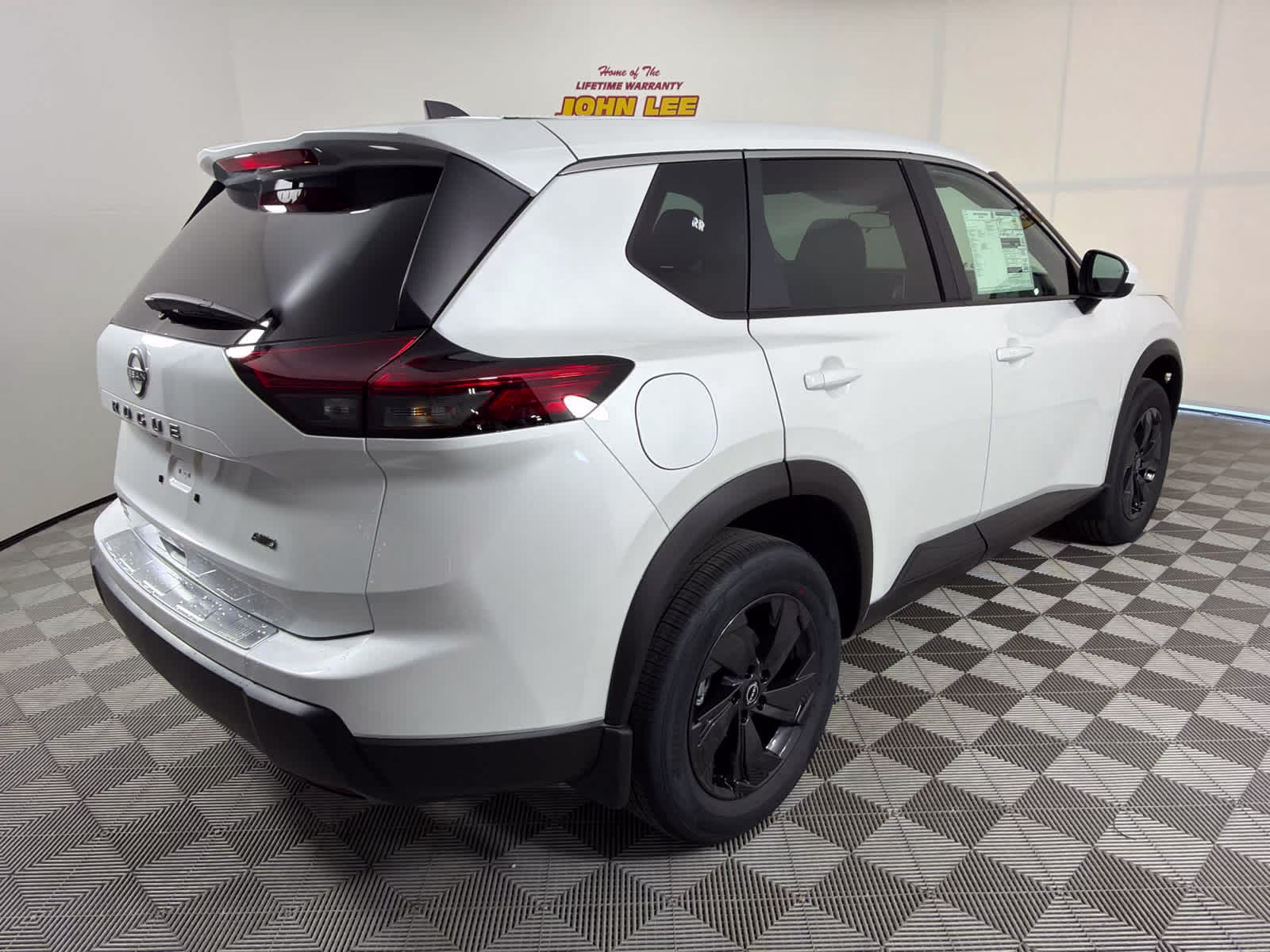 2026 Everest White Pearl Tricoat Nissan Rogue SV AWD SUV