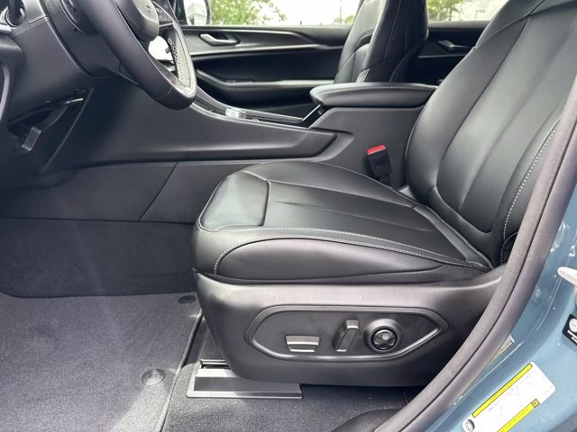 2026 Steel Blue Jeep Grand Cherokee Limited RWD SUV