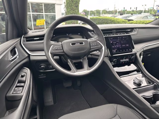 2026 Diamond Black Crystal Pearlcoat Jeep Grand Cherokee Laredo X RWD SUV