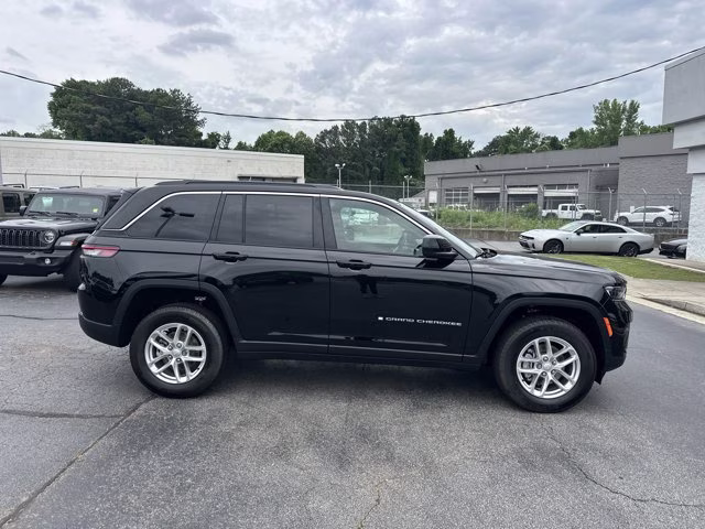 2026 Diamond Black Crystal Pearlcoat Jeep Grand Cherokee Laredo X RWD SUV